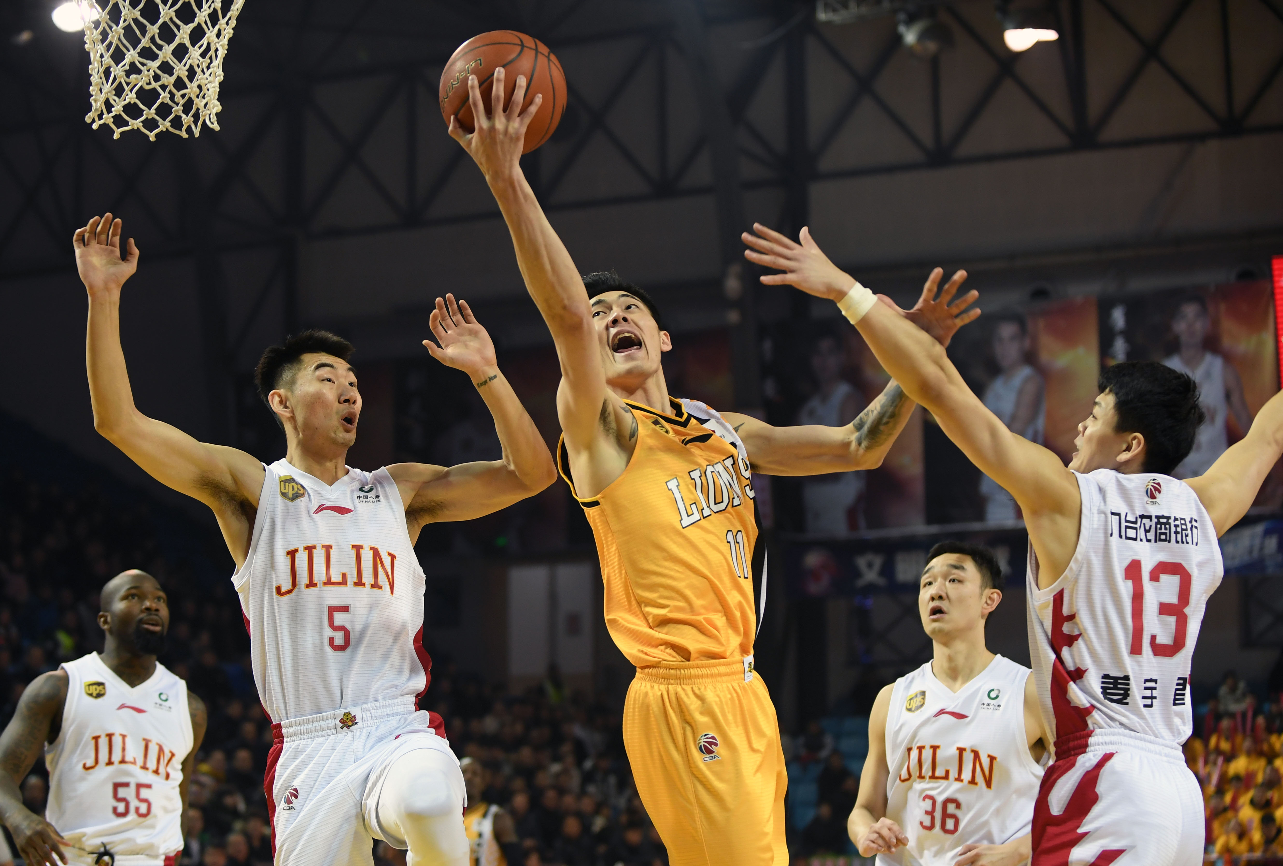 陷入挣扎 陷入挣扎